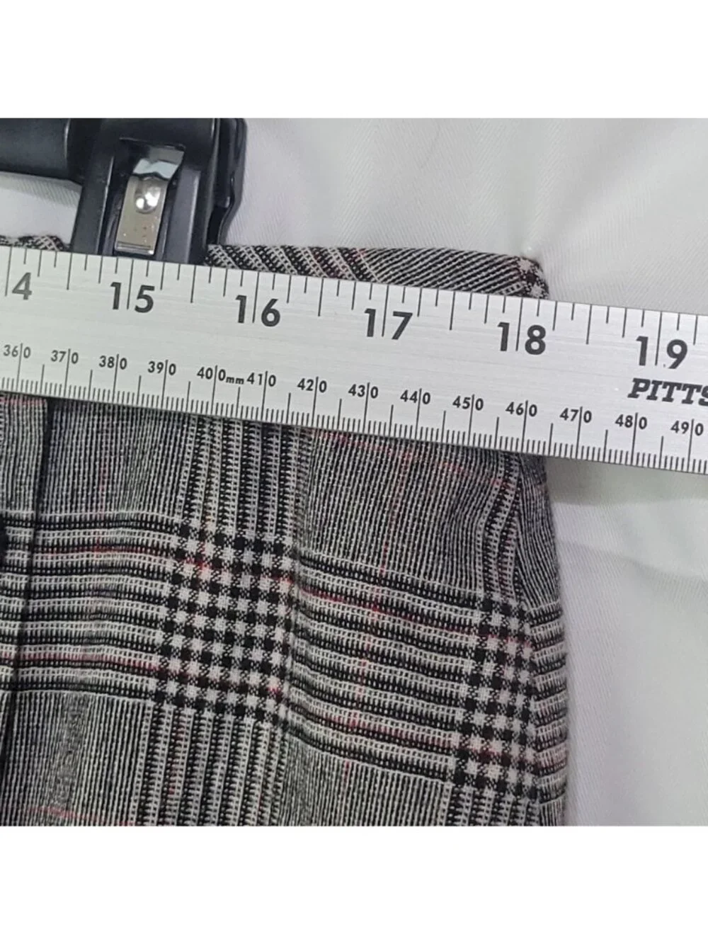 Banana Republic Plaid A-Line Skirt Sz 14 Side Button Wool Blend Black White Red - Picture 3 of 10
